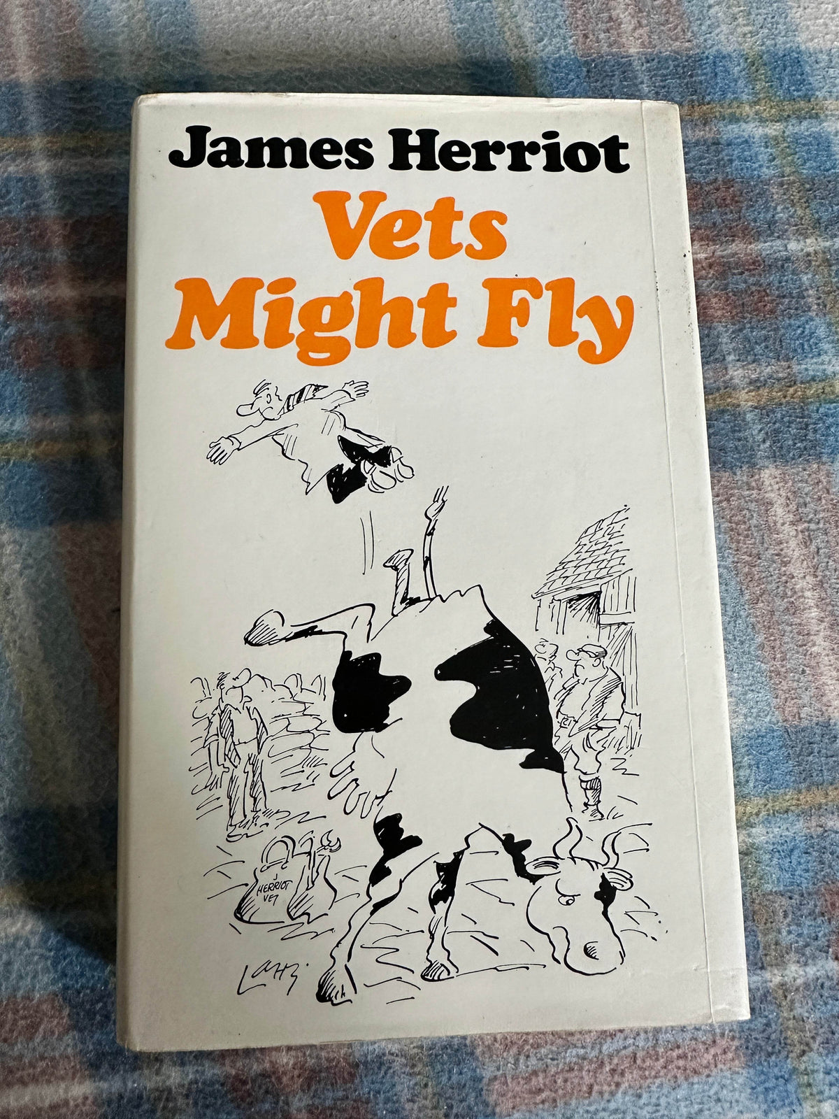 1976 Vets Might Fly - James Herriot(Larry illustration) Michael Joseph published - Honeyburn Books (UK)