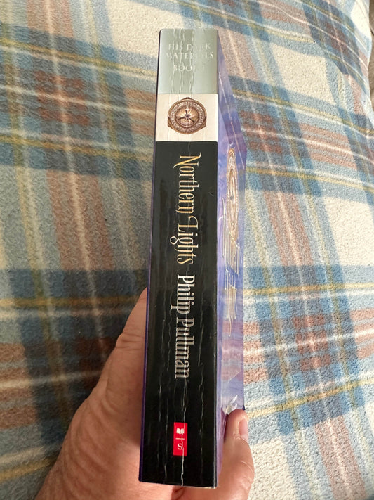 2005 Northern Lights - Philip Pullman(Scholastic Press) - Honeyburn Books (UK)
