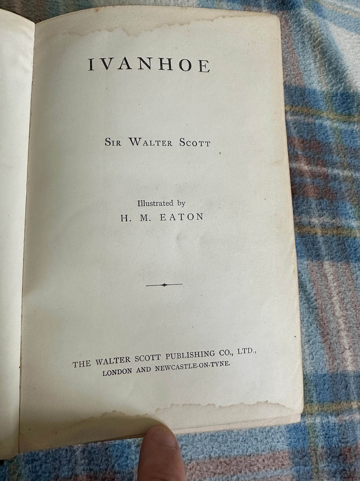 1850c Ivanhoe - Sir Walter Scott(H. M. Eaton Illust) The Walter Scott Publishing Company - Honeyburn Books (UK)