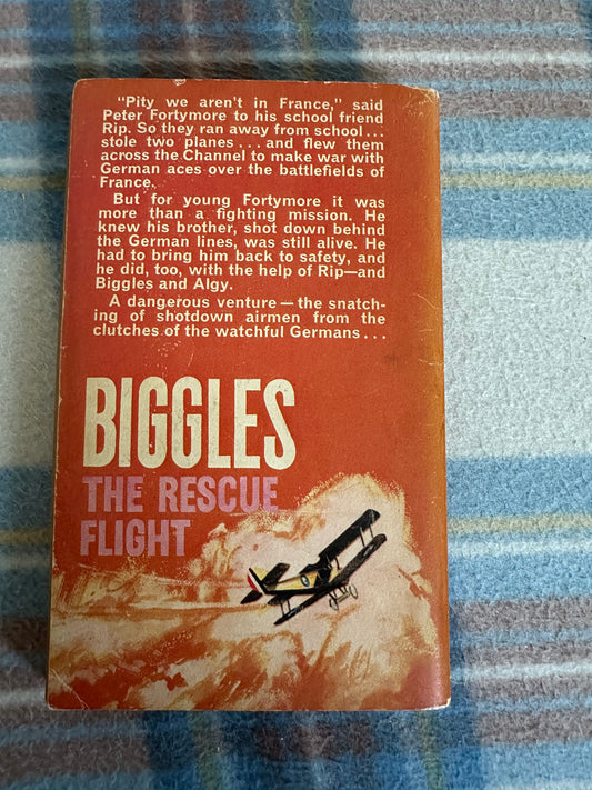 1965 Biggles The Rescue Flight - Capt. W.E. Johns(Armada paperbacks) - Honeyburn Books (UK)