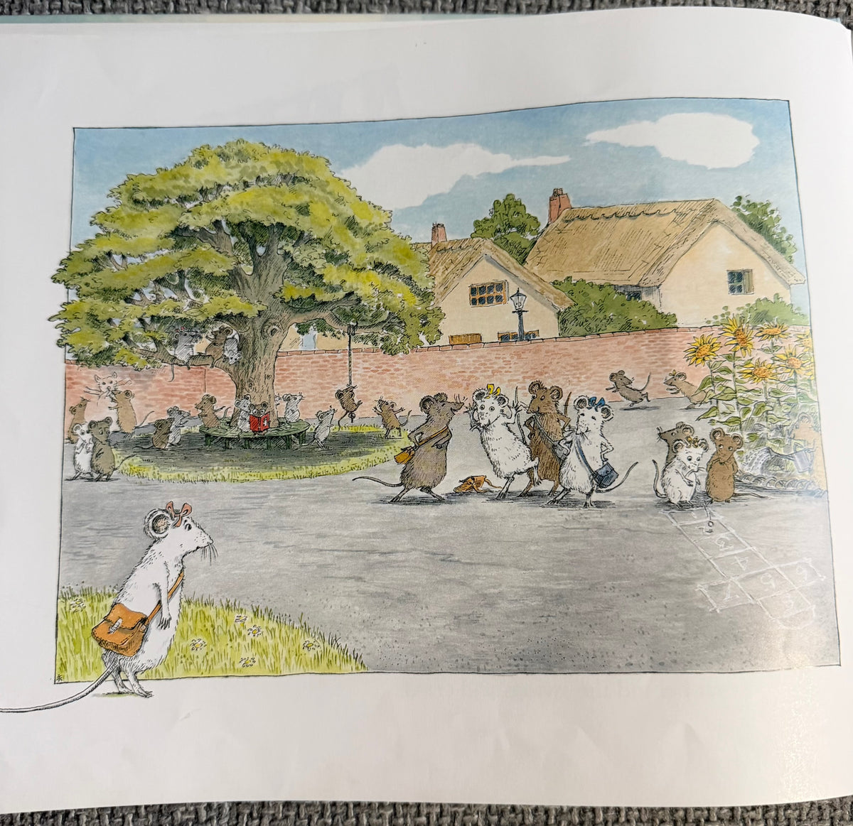 2001 Angelina & Alice - Katharine Holabird (Helen Craig illust) Puffin