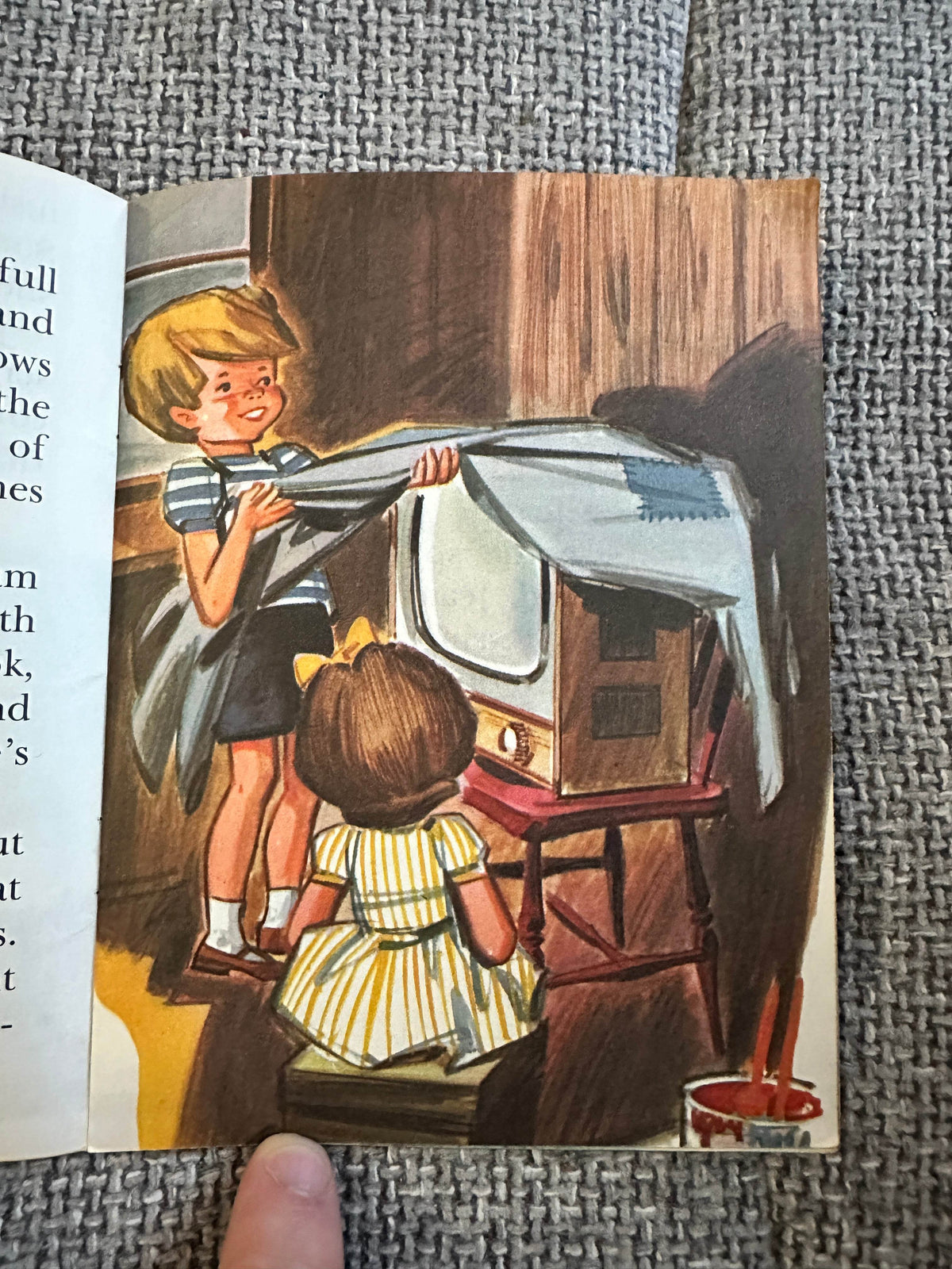 1960’s A Day In The Country(Magic TV Series) Phil Bolsover(Ray Calloway Illust) Litor Publishers - Honeyburn Books (UK)