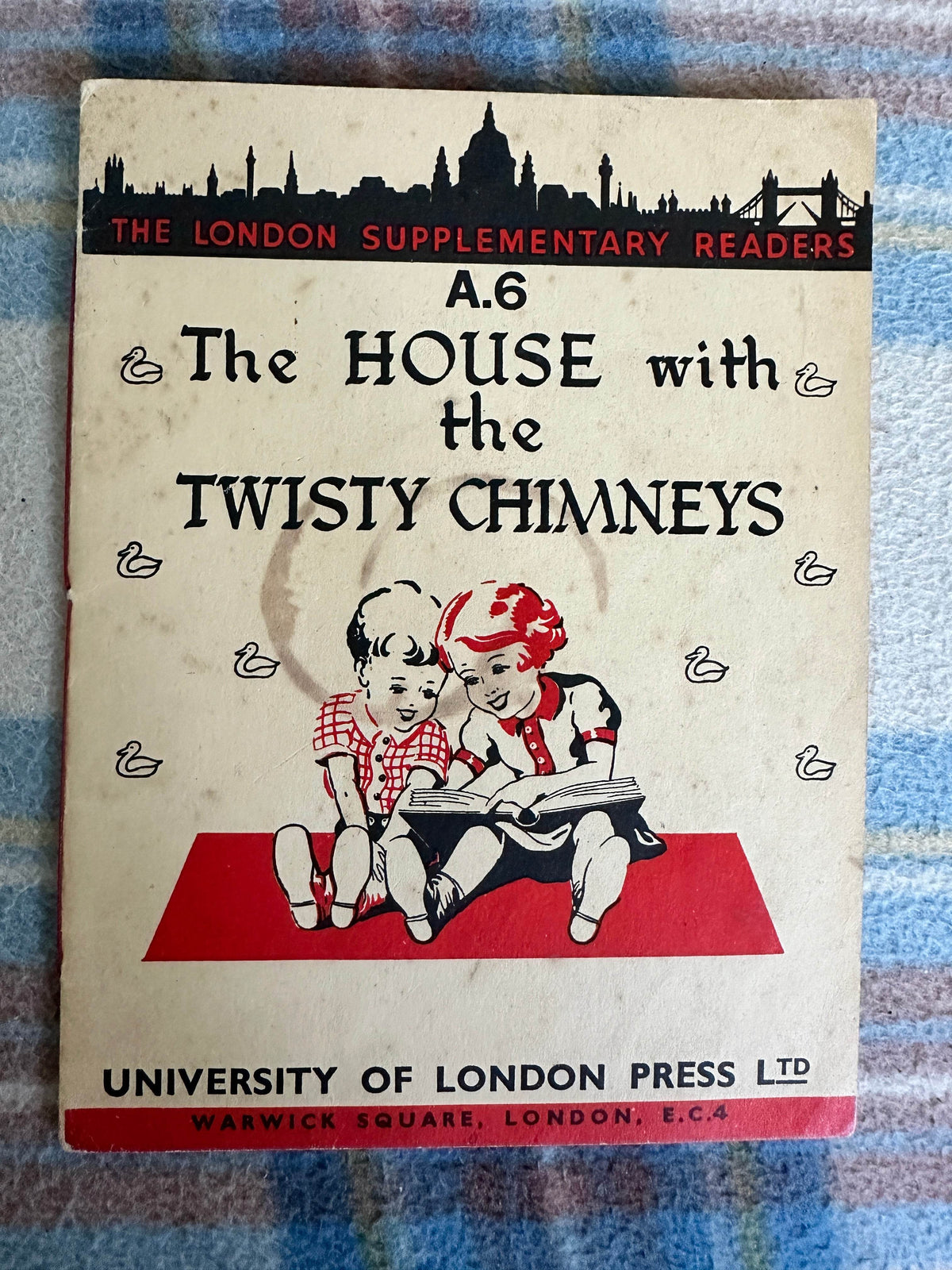 1940’s The House With The Twisty Chimneys - Hettie S. Bennett(A6 London Supplementary Readers) University of London Press - Honeyburn Books (UK)