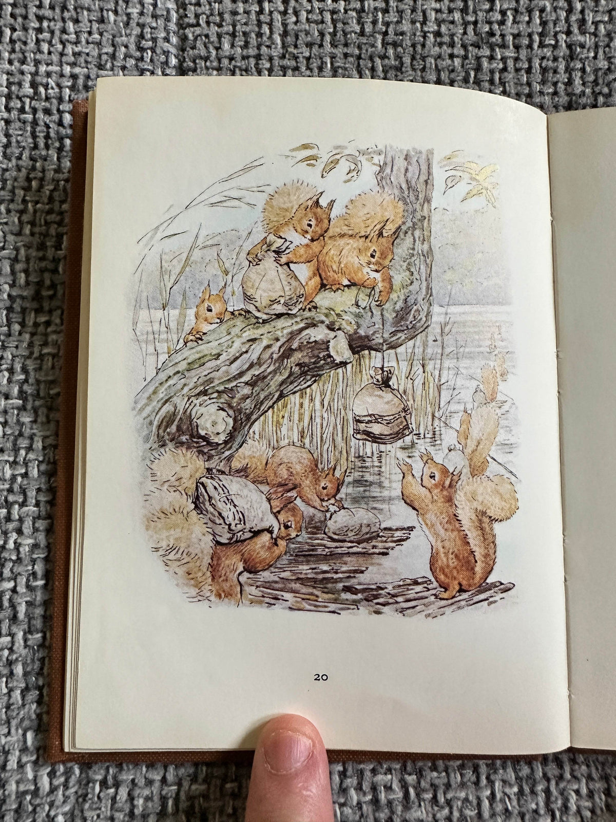 1983 The Tale Of Squirrel Nutkin - Beatrix Potter(Frederick Warne & Co Ltd. - Honeyburn Books (UK)
