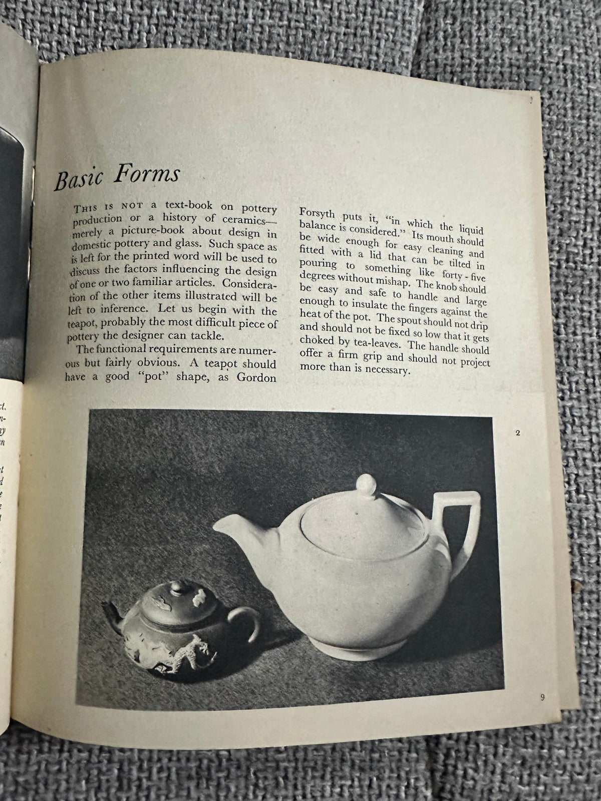 1947*1st*The Things We See no4 - Pottery & Glass - Bernard Hollowood (Penguin Books) - Honeyburn Books (UK)
