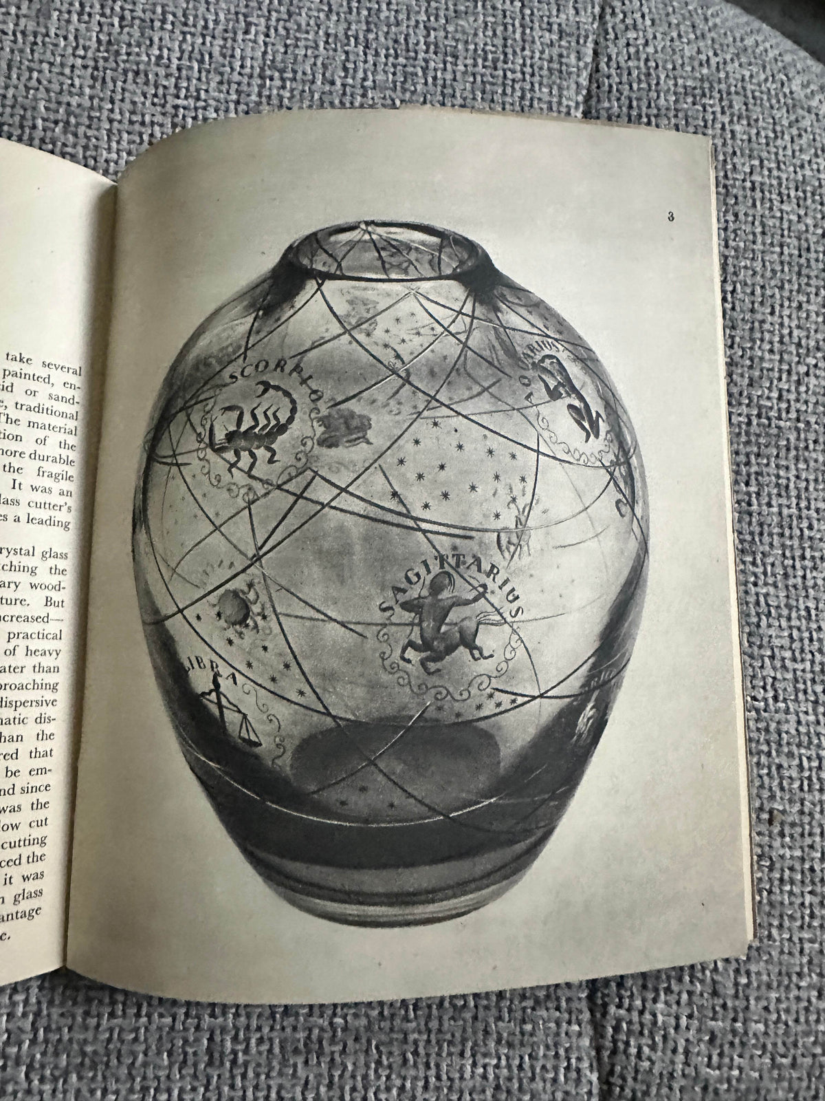 1947*1st*The Things We See no4 - Pottery & Glass - Bernard Hollowood (Penguin Books) - Honeyburn Books (UK)