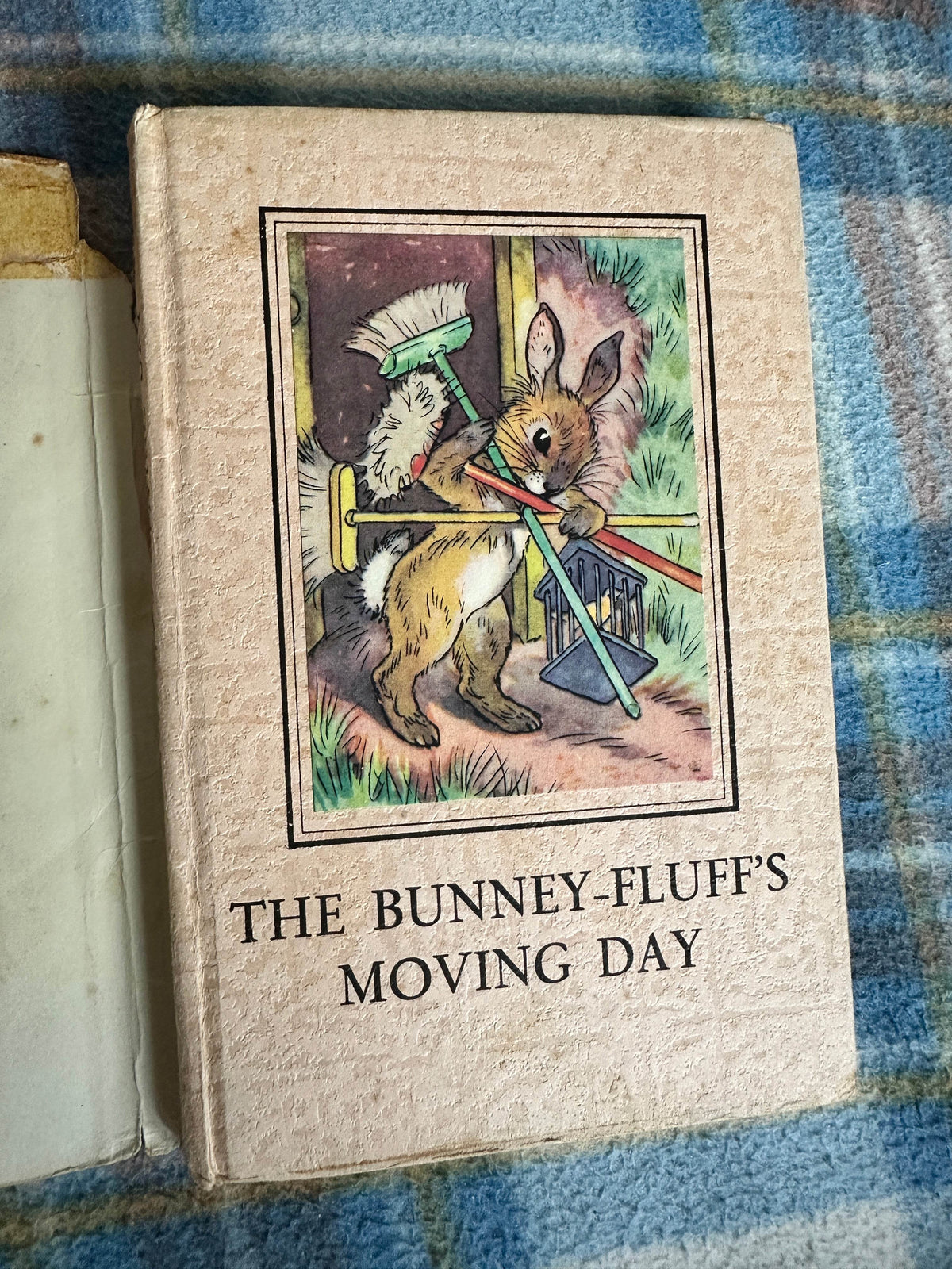1950*1st* The Bunney-Fluffs Moving Day(Series 401 Ladybird)- A.J. MacGregor & W. Perring(Wills & Hepworth) - Honeyburn Books (UK)