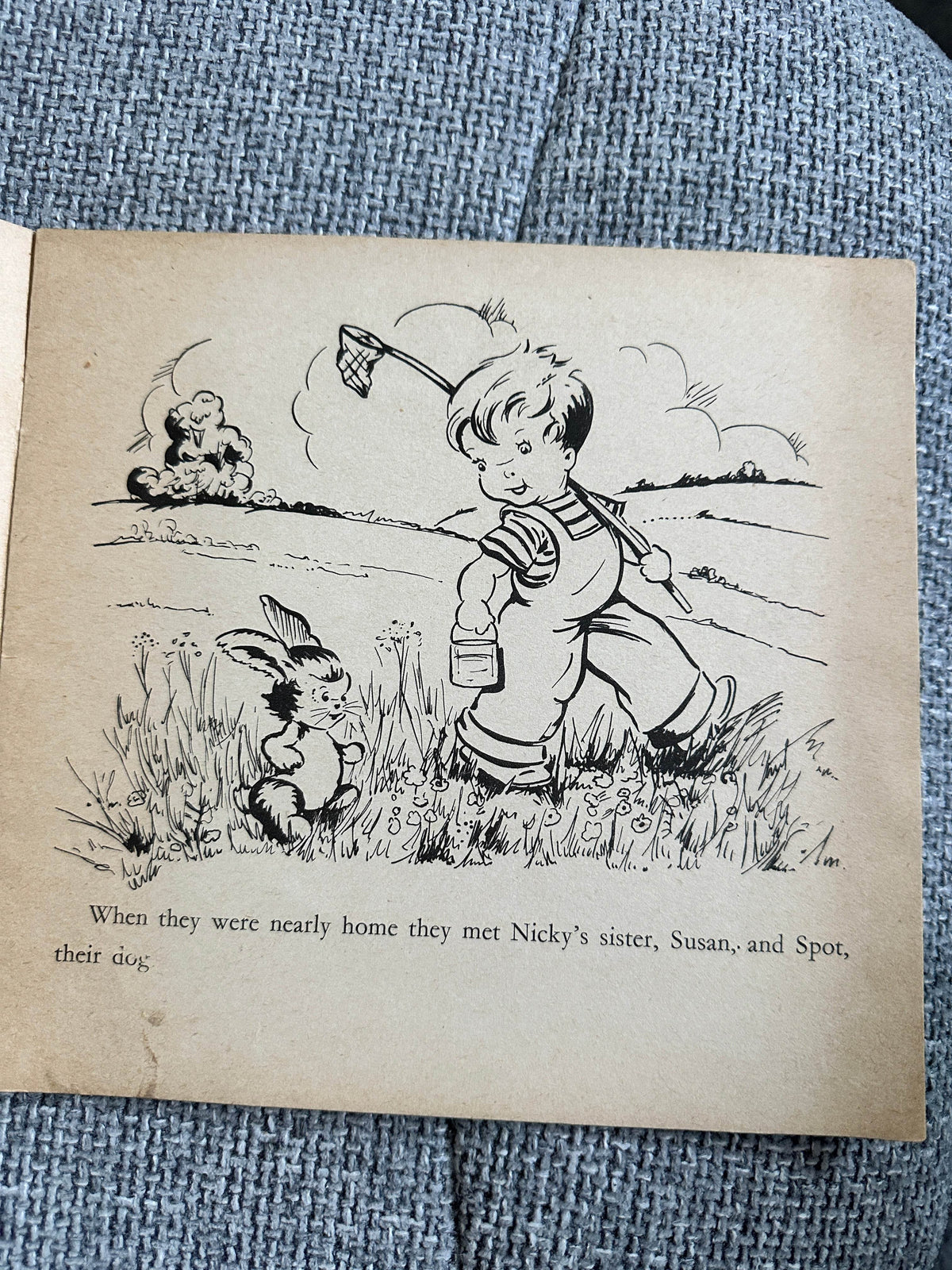 1950’s The Rabbit Who Lost His Way - Louis Valentine(Dean & Son Ltd) - Honeyburn Books (UK)
