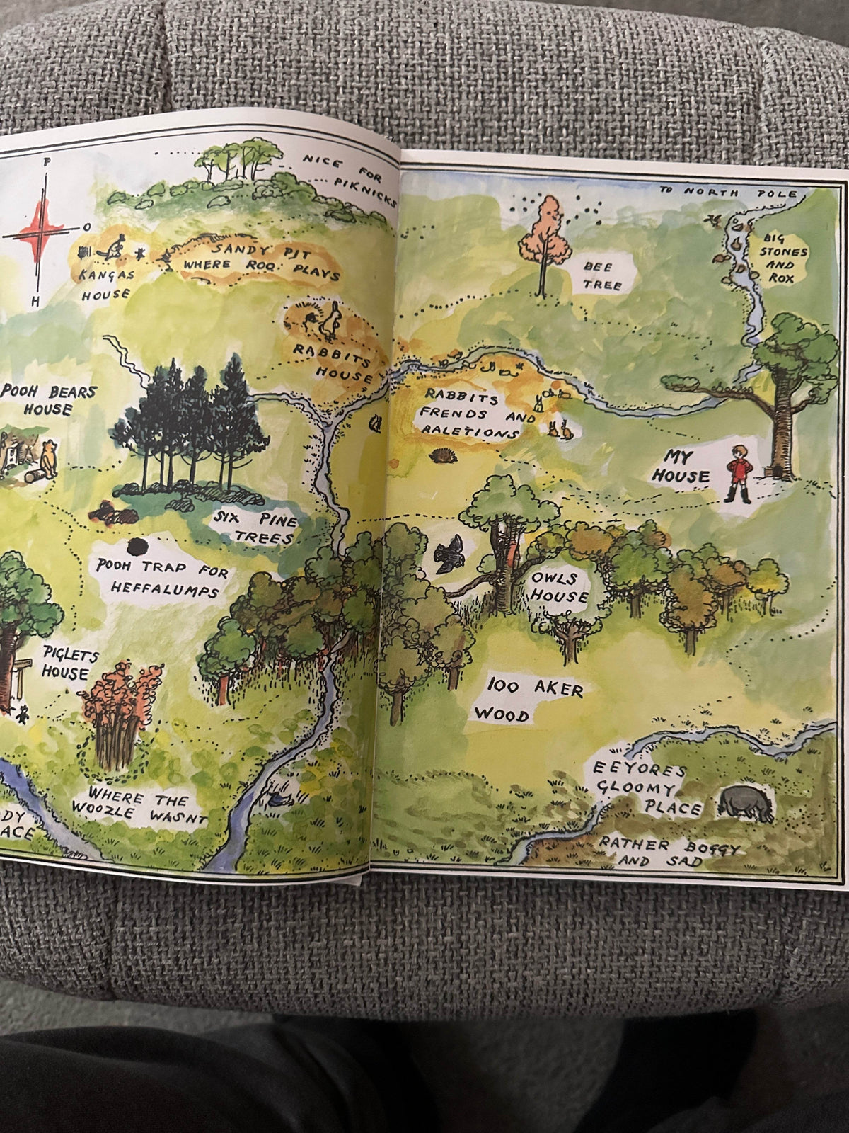 2018 Winnie-The-Pooh Story Collection - A. A. Milne (E. H. Shepard illustrates) Egmont - Honeyburn Books (UK)