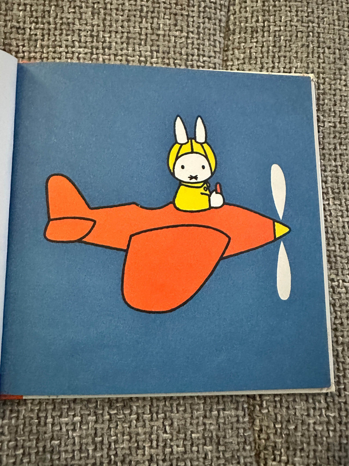 1996 Miffy Goes Flying - Dick Bruna(World International) - Honeyburn Books (UK)