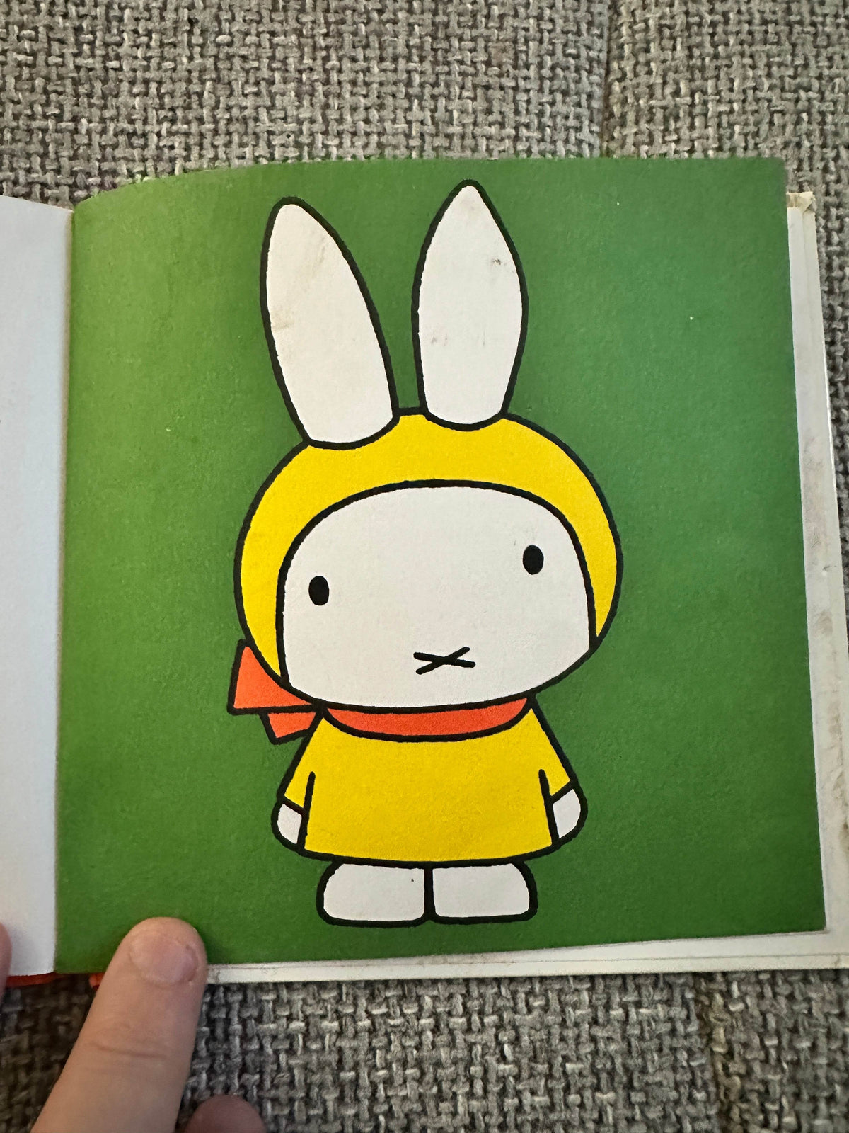 1996 Miffy Goes Flying - Dick Bruna(World International) - Honeyburn Books (UK)
