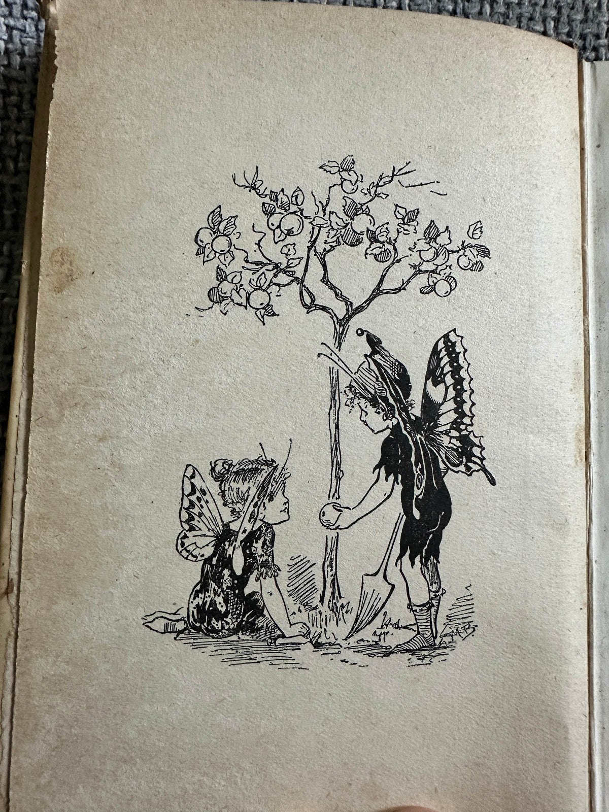 1912c The Ugly Duckling etc etc - Hans Christian Andersen(The Gem Fairy Tale Library)Raphael Tuck & Sons Ltd. - Honeyburn Books (UK)