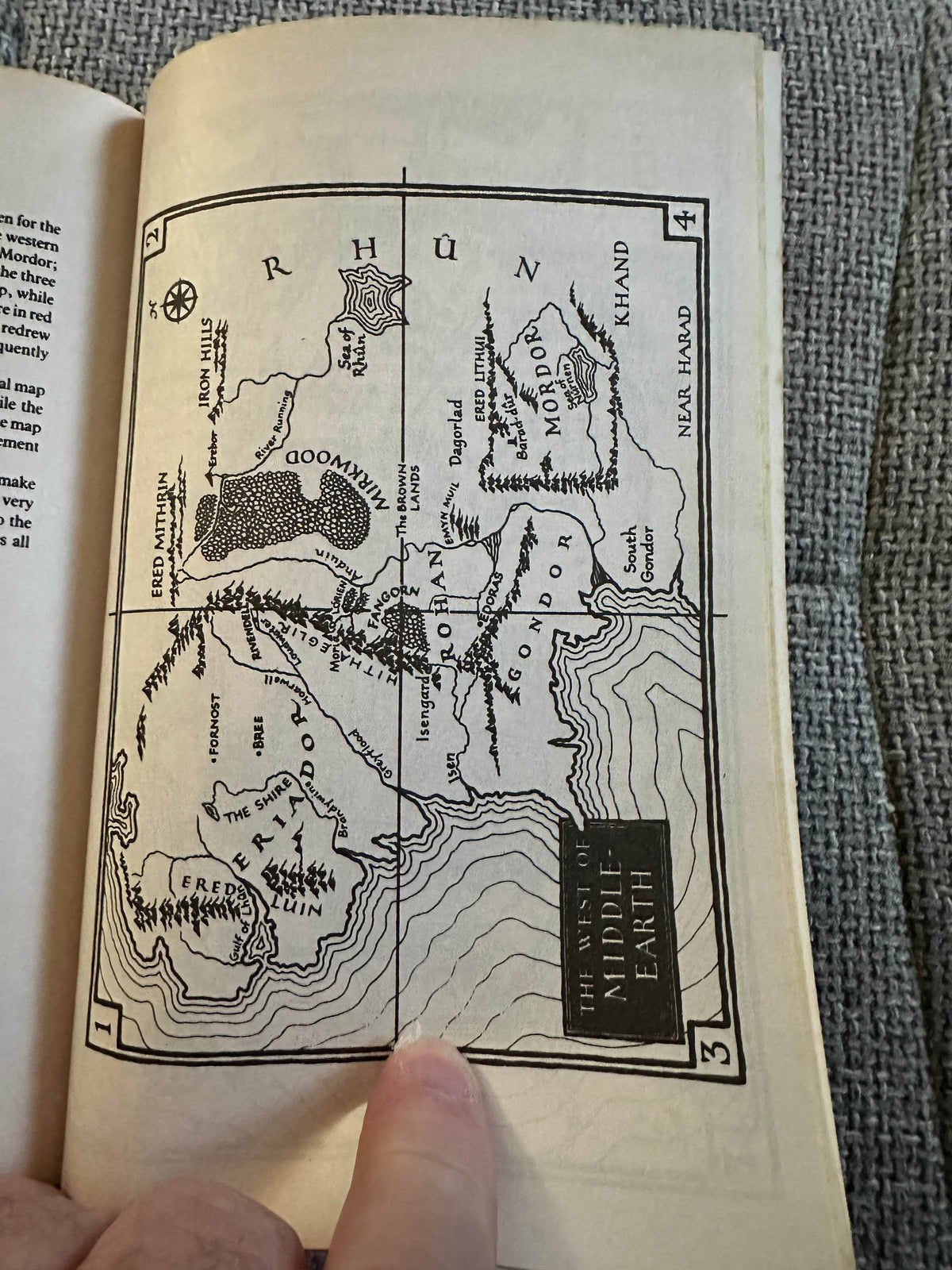 2001 Lord Of The Rings(Complete) J. R. R. Tolkien(With maps) HarperCollins Paperback - Honeyburn Books (UK)