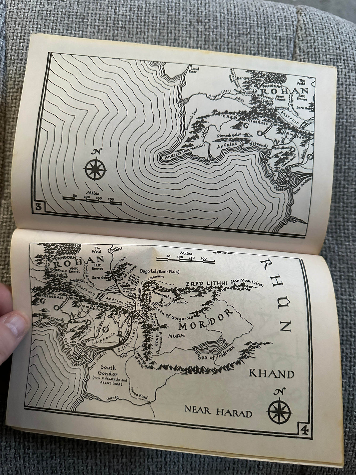 2001 Lord Of The Rings(Complete) J. R. R. Tolkien(With maps) HarperCollins Paperback - Honeyburn Books (UK)