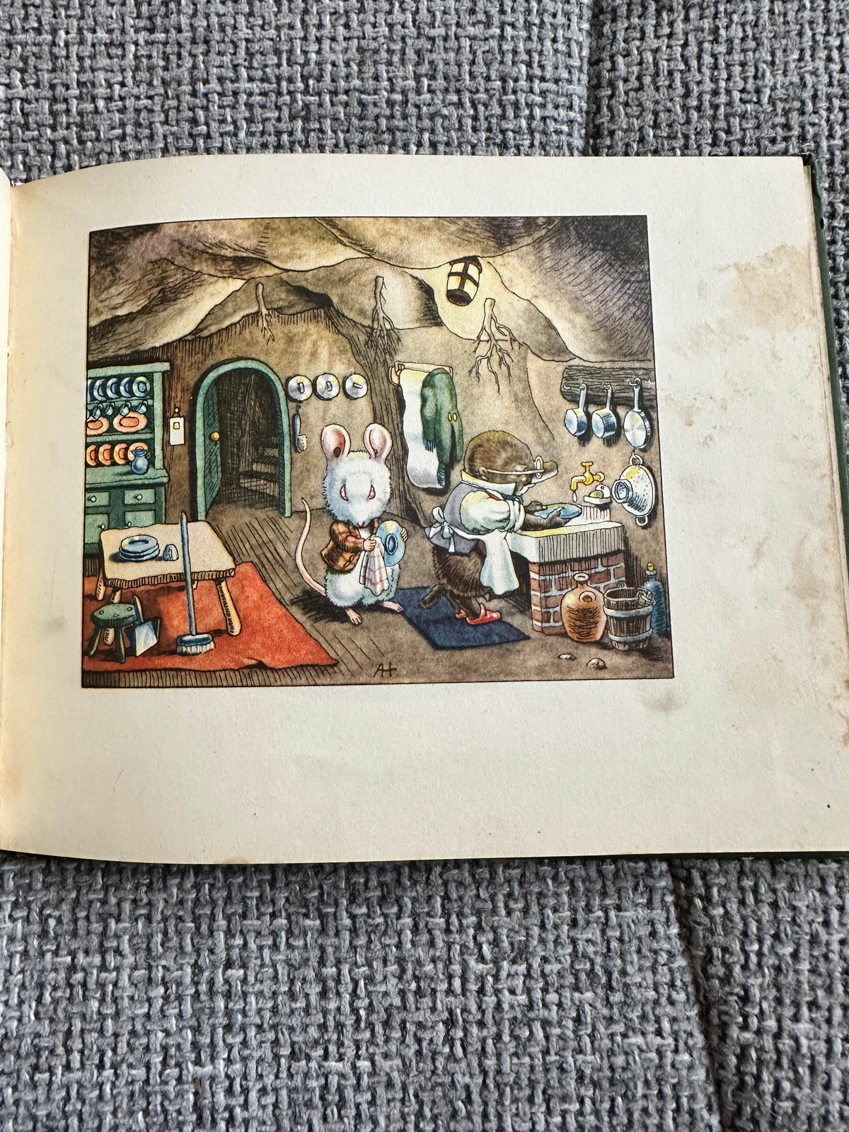 1947*1st*My Friend Wilberforce(Barnaby Littlemouse Books) Racey Helps(Collins) - Honeyburn Books (UK)