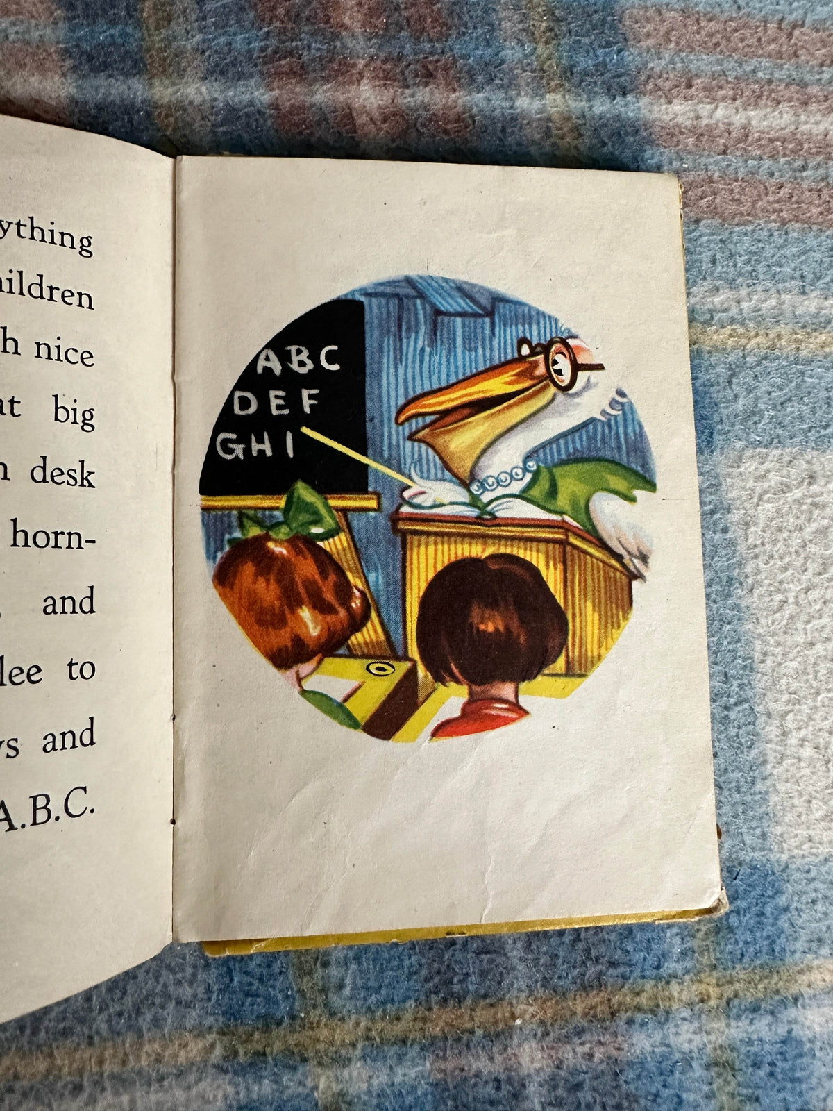 1940’s Prunella The Pelican (Peekobook) Patience Powell(Perry Colour Books Ltd) - Honeyburn Books (UK)
