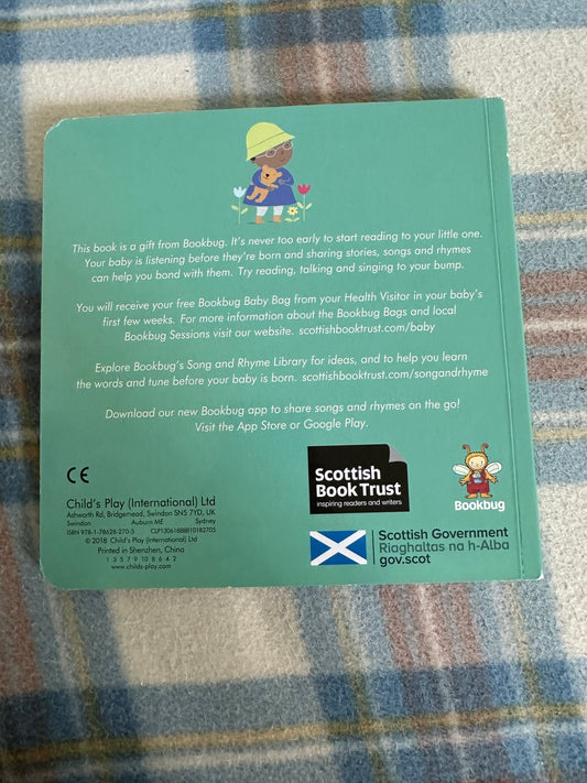 2018 Round & Round The Garden - Annie Kubler (Child’s Play) Bookbug boardbook - Honeyburn Books (UK)