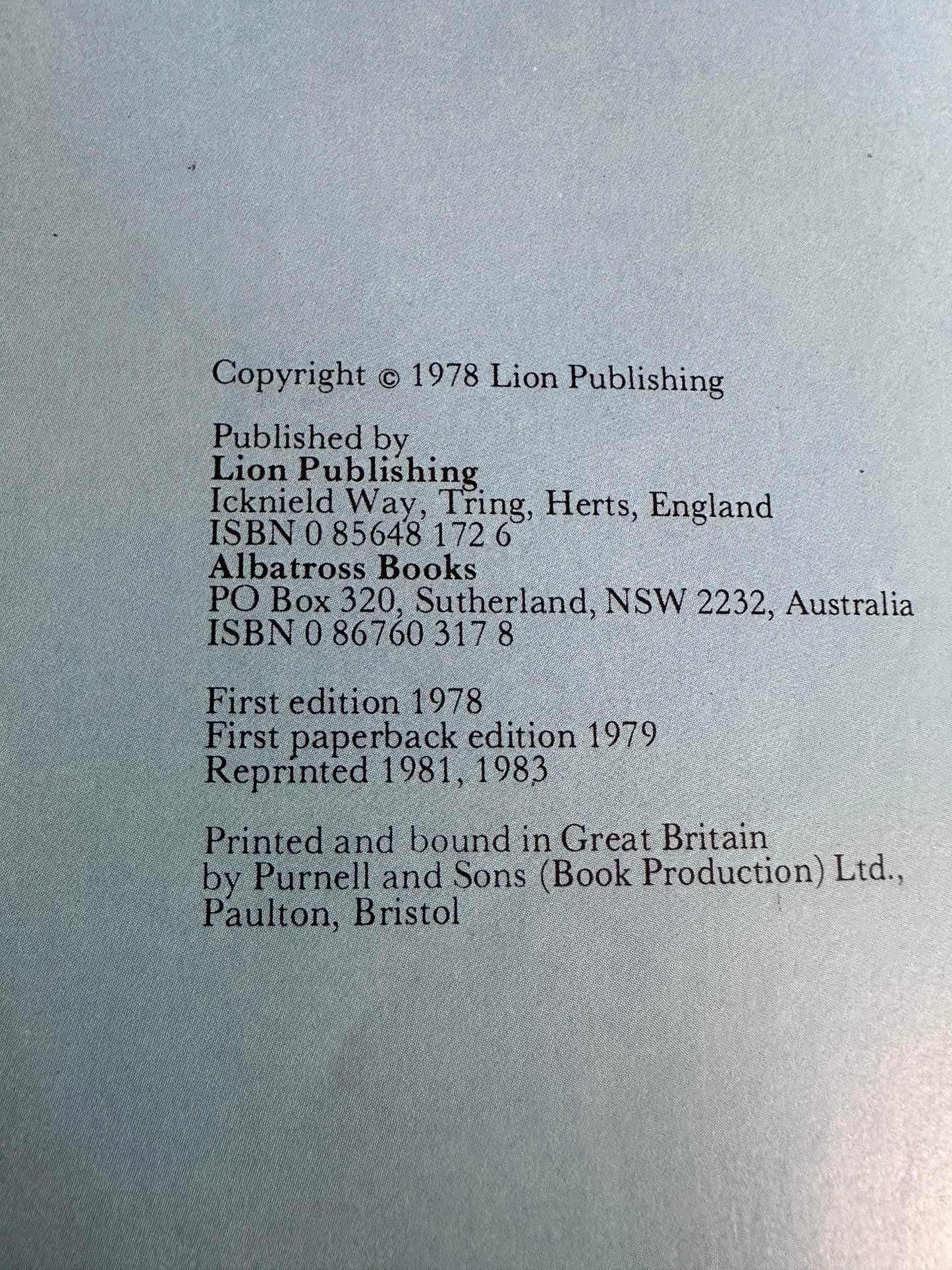 1983 The Very Worried Sparrow - Meryl Doney(Illust Gillian Gaze) Lion Book - Honeyburn Books (UK)