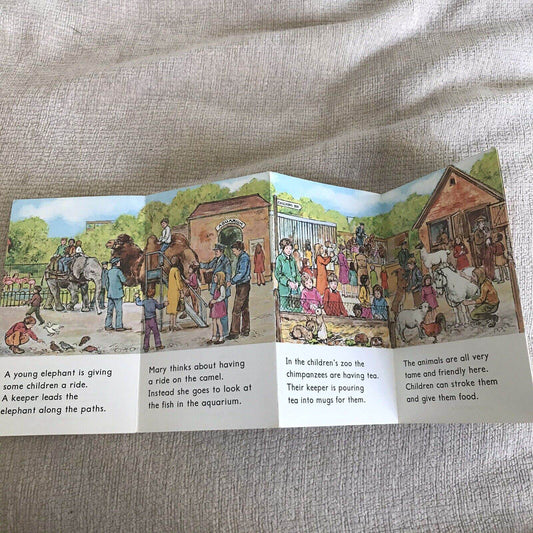 1972 The Zoo Book by Lynette Hemmant - Picture Line Books Edition - Honeyburn Books (UK)