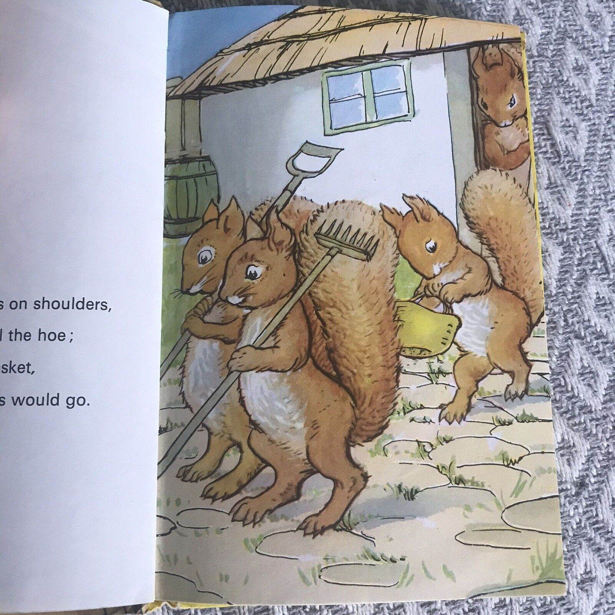 1977 Bob Bushtail’s Adventure(Series 401) A. MacGregor & W. Perring(Ladybird Boo - Honeyburn Books (UK)