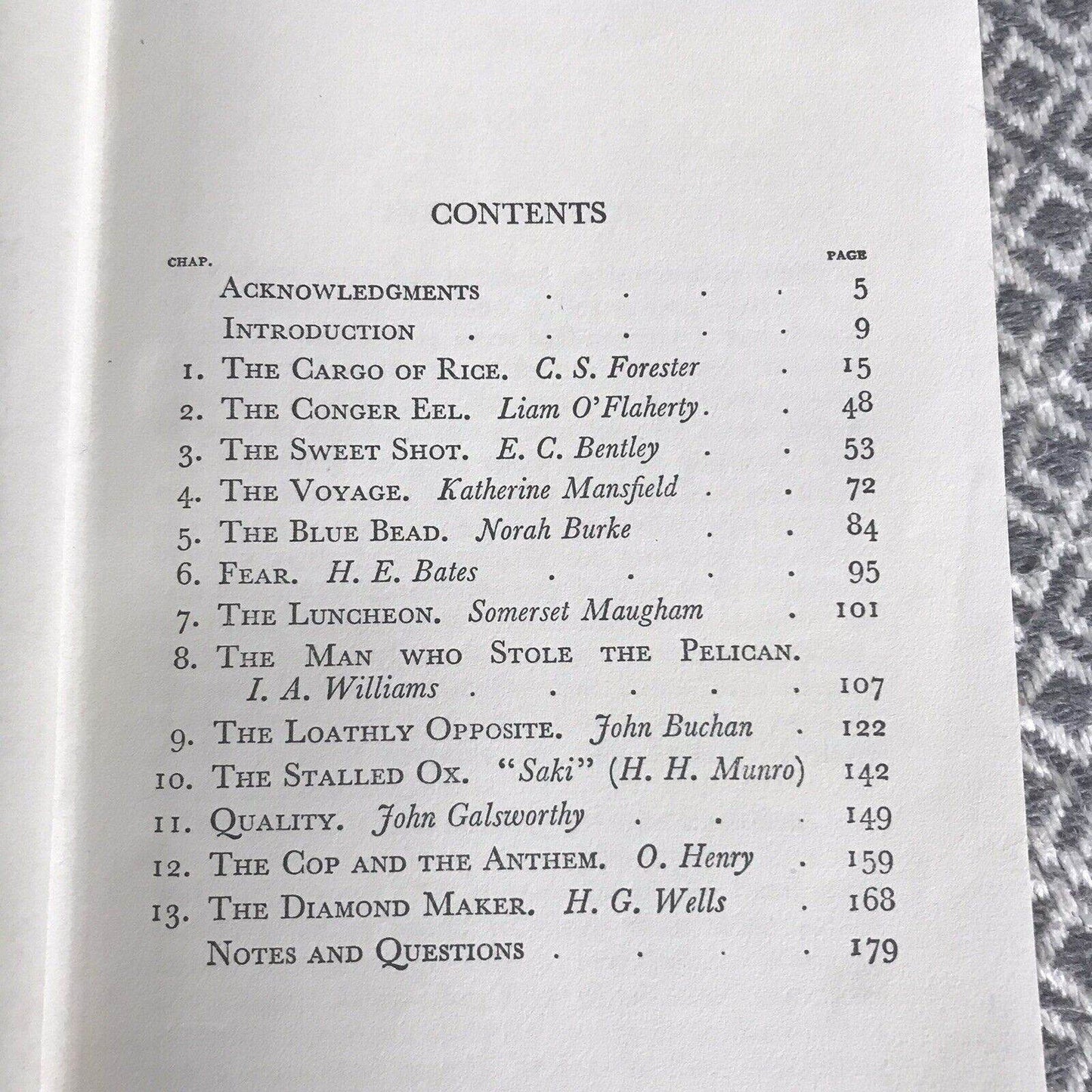 1963 Thirteen Short Stories Collection by HG Wells, HE Bates, and Galsworthy - Honeyburn Books (UK)