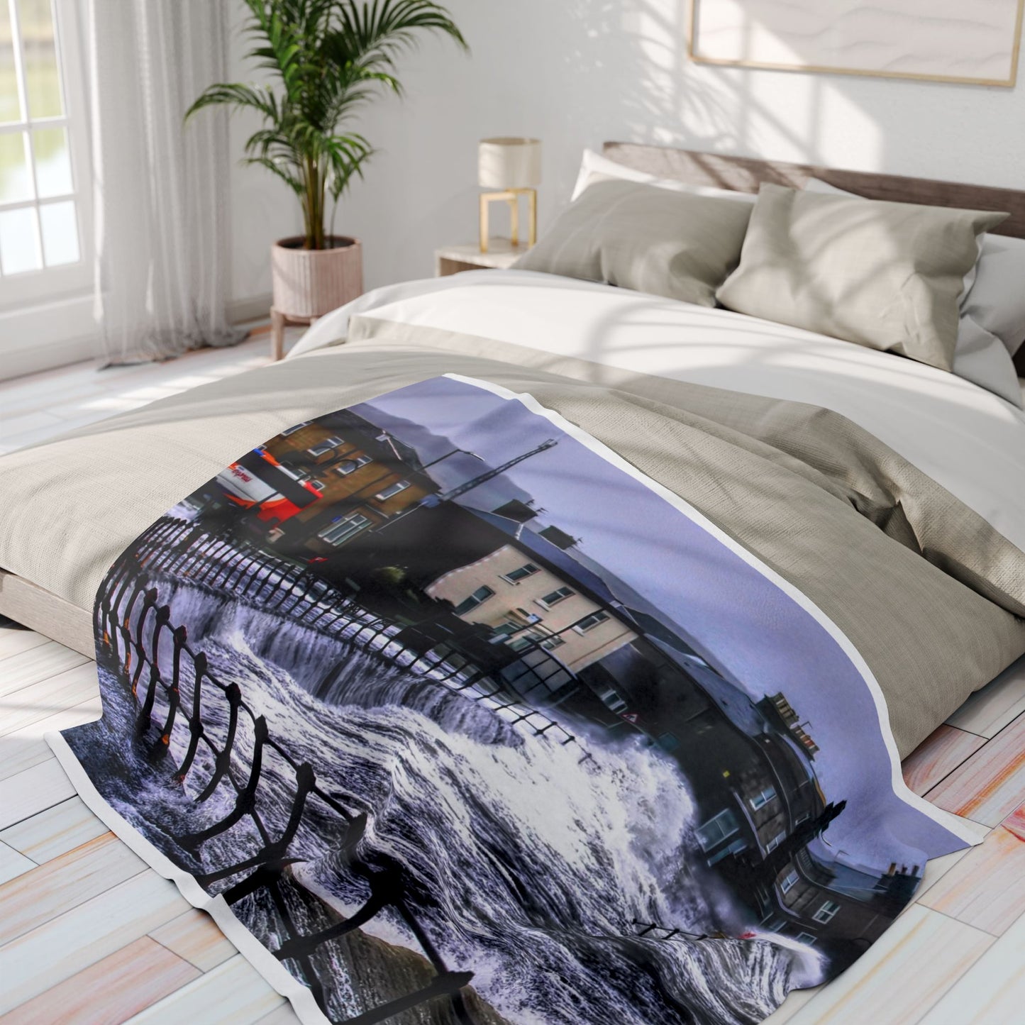 Rough seas Arctic Fleece Blanket