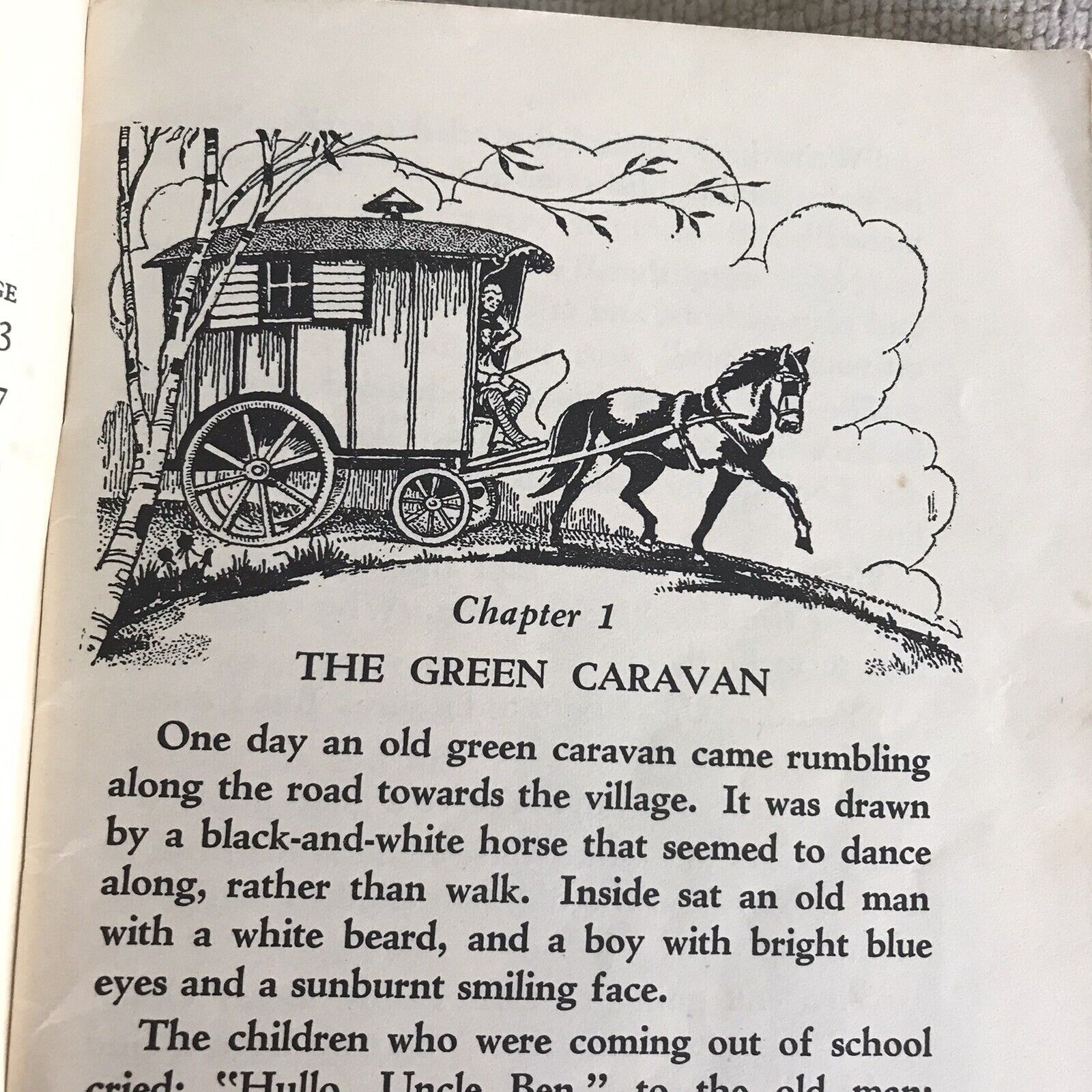 1942 Caravan Boy - Lavinia Derwent (Lorna A. Steele) Whitcombe & Tombs Honeyburn Books (UK)