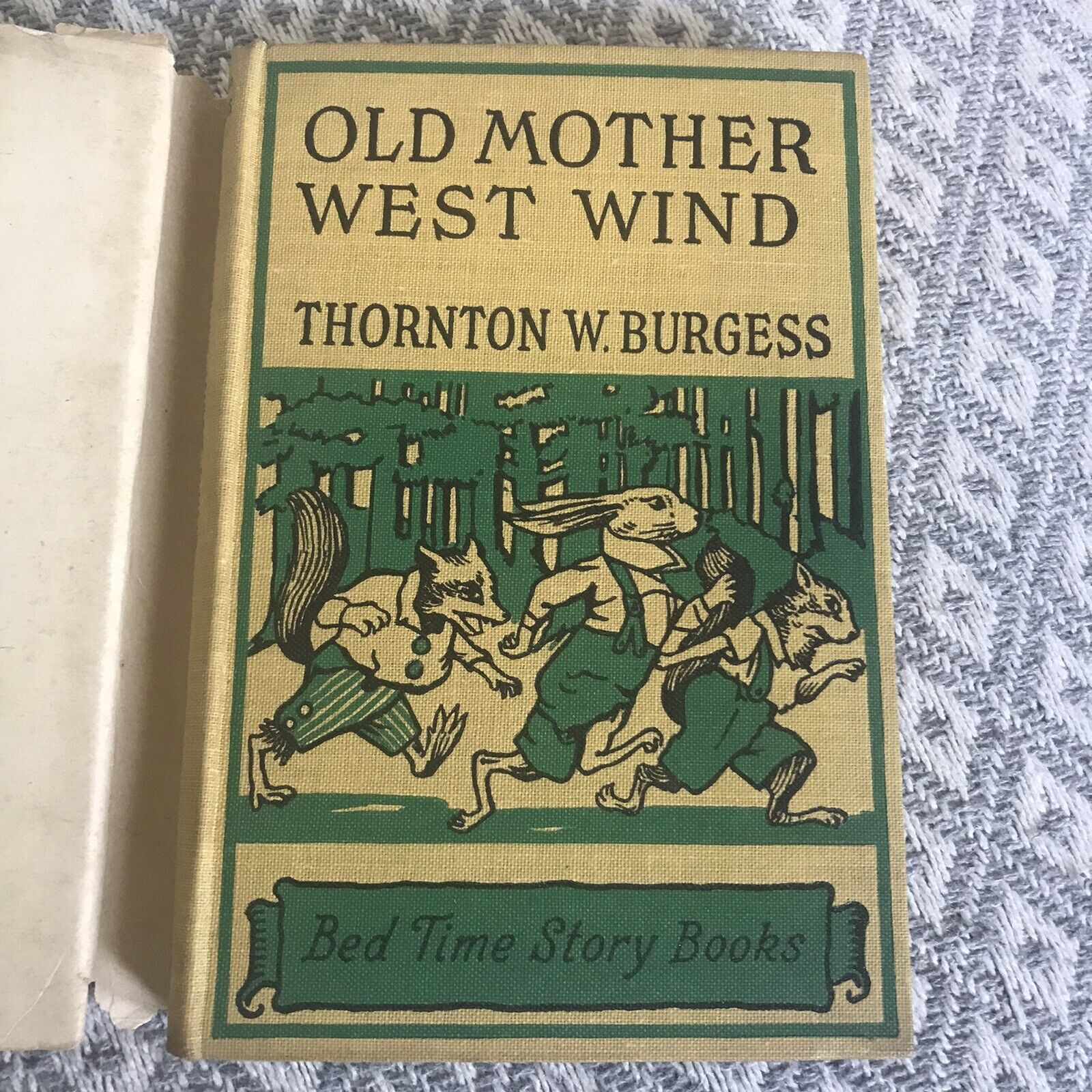 1945 Old Mother West Wind - Thornton Burgess(Bedtime Stories) Bodley Head Honeyburn Books (UK)