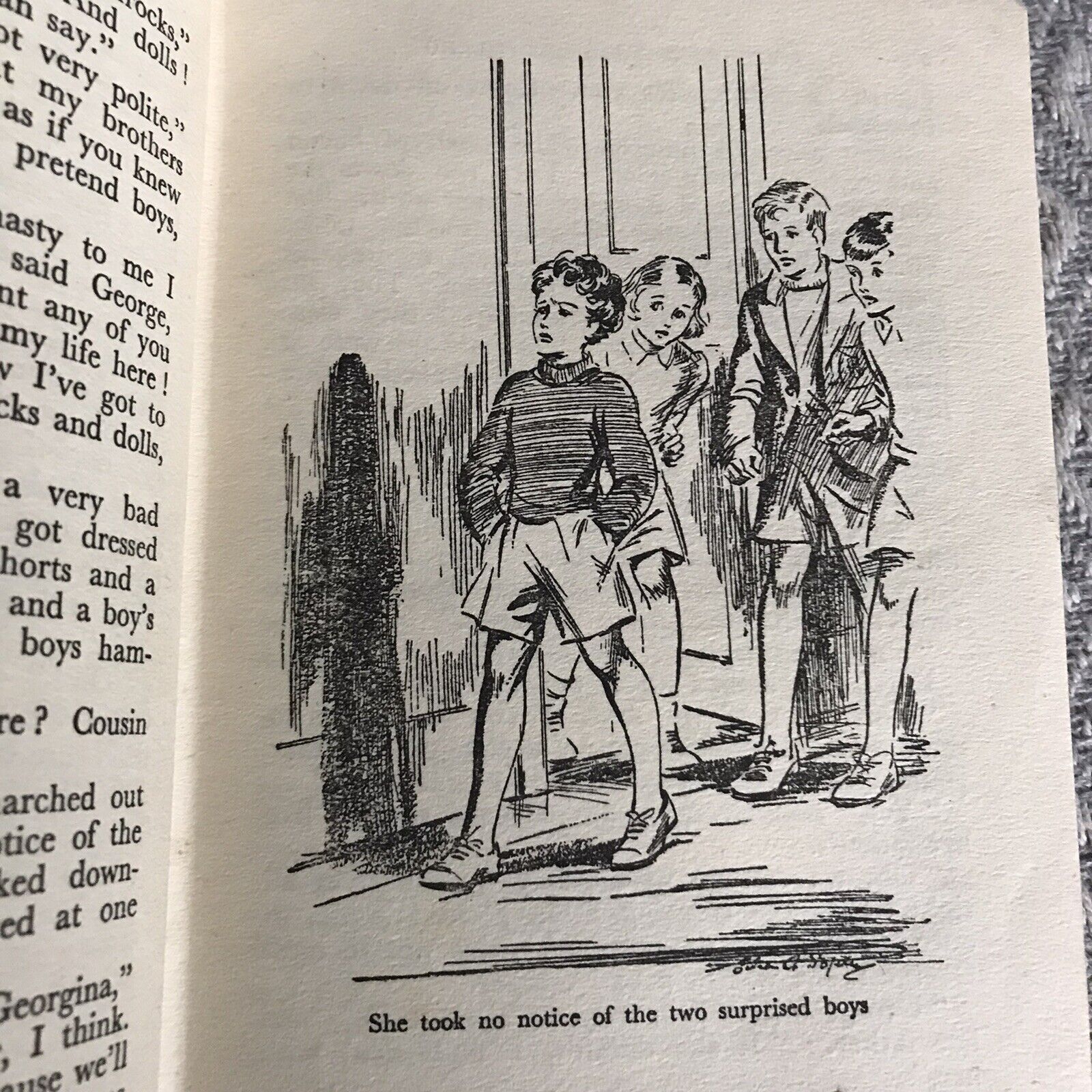 1947 Five On Treasure Island - Enid Blyton Honeyburn Books (UK)