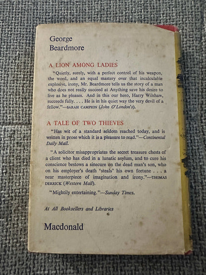 1953 A Thousand Witnesses first edition by George Beardmore with intriguing stories and classic cover art