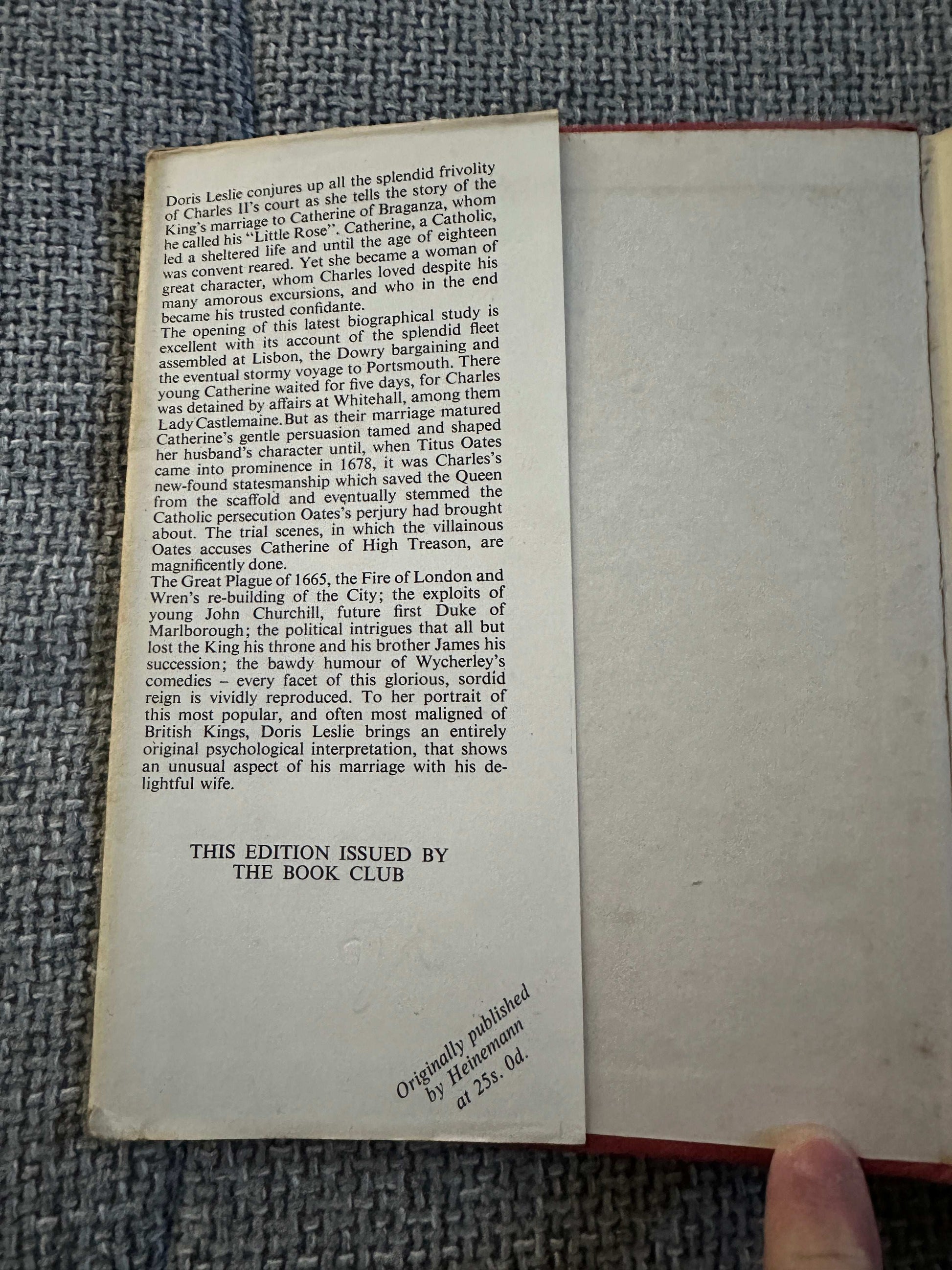 1968 The Sceptre and The Rose Doris Leslie book with detailed historical narrative and illustrations