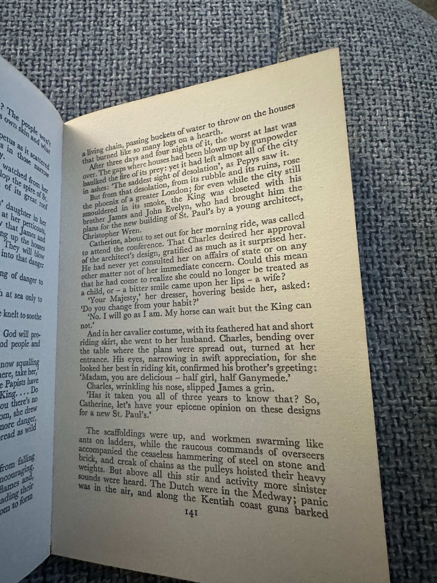 1968 The Sceptre and The Rose Doris Leslie book page with historical narrative and illustrations