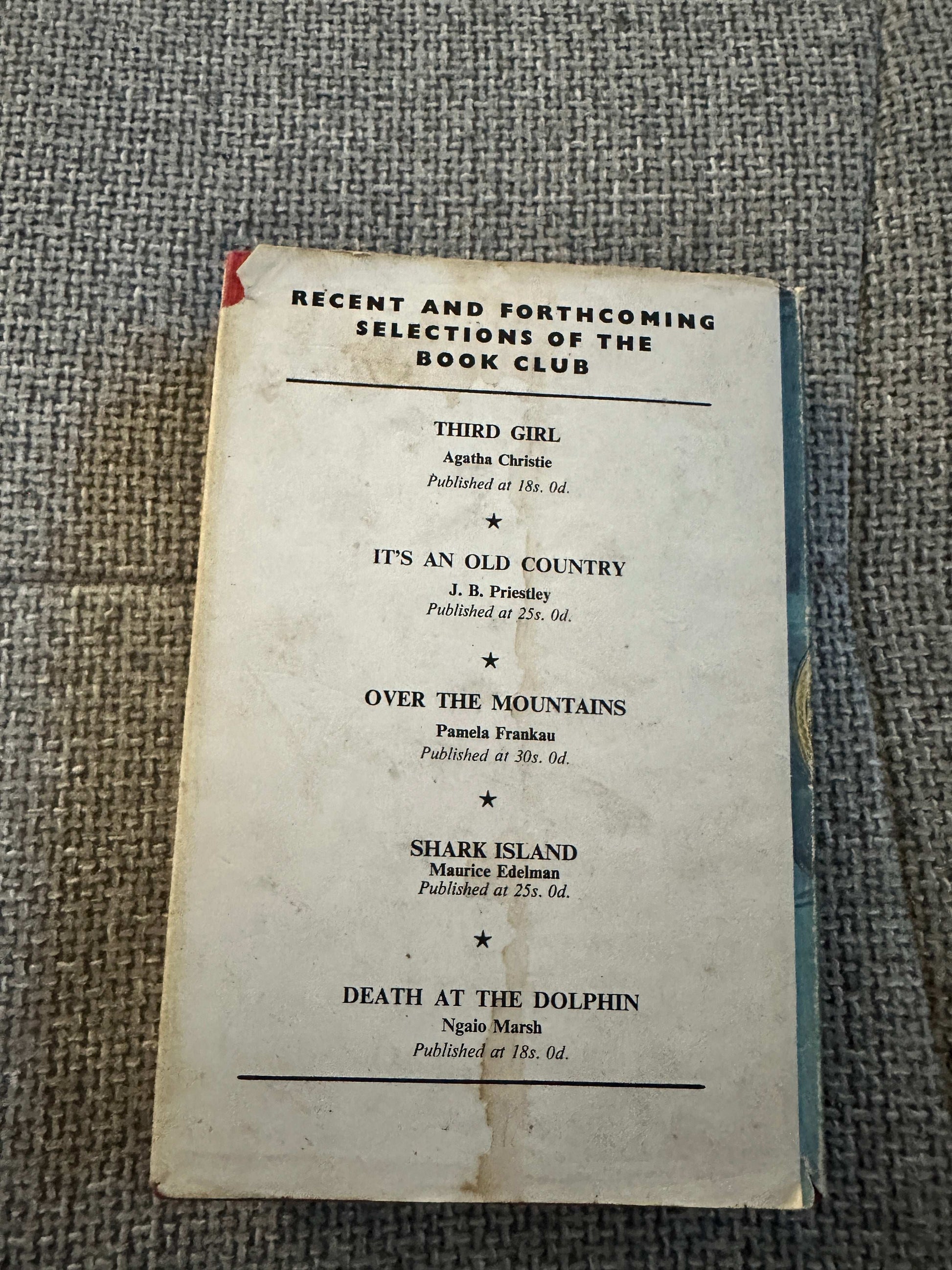 Back cover of 1968 The Sceptre and The Rose Doris Leslie book displaying book club selections