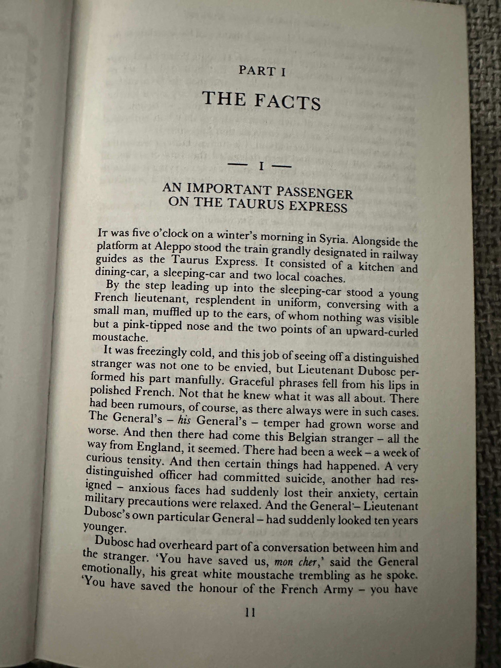 First pages of the 1990 Poirot omnibus Guild Publishing featuring a mystery on the Taurus Express