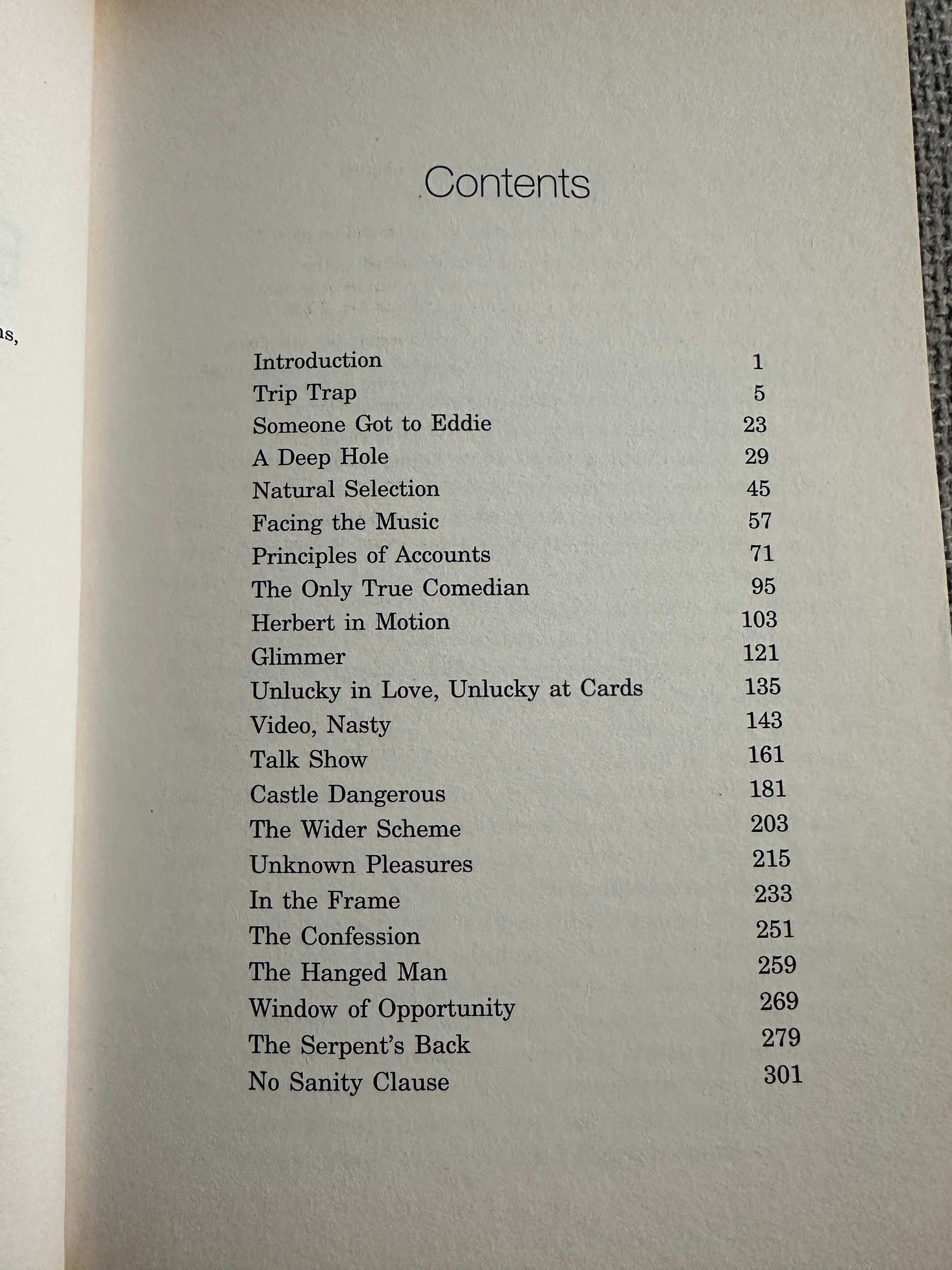 2002 signed Ian Rankin Beggars Banquet book contents page featuring crime detective stories