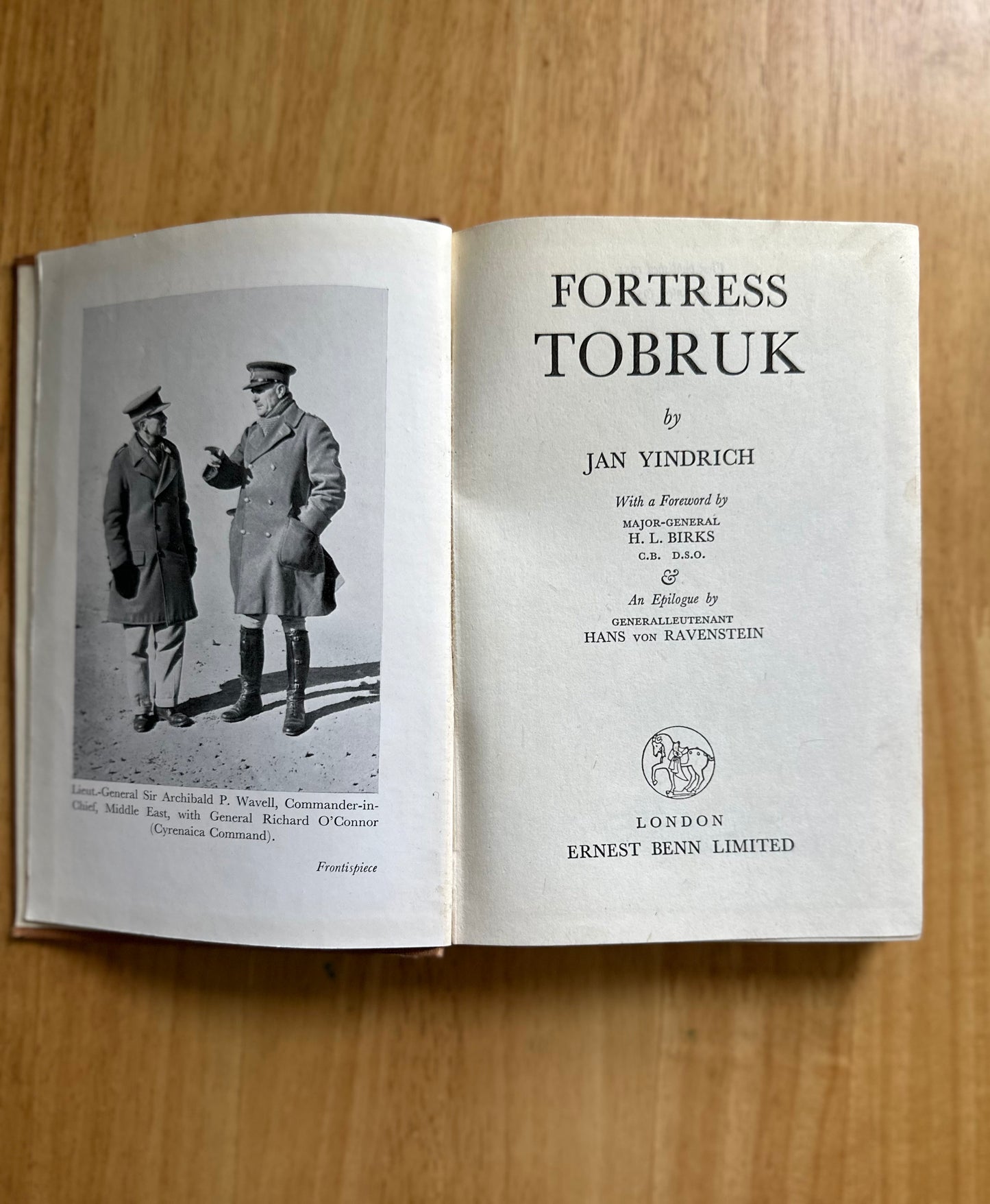 1951 Fortress Tobruk - Jan Yindrich(Ernest Benn)