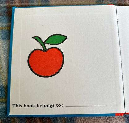 1974 The Apple - Dick Bruna( Methuen)