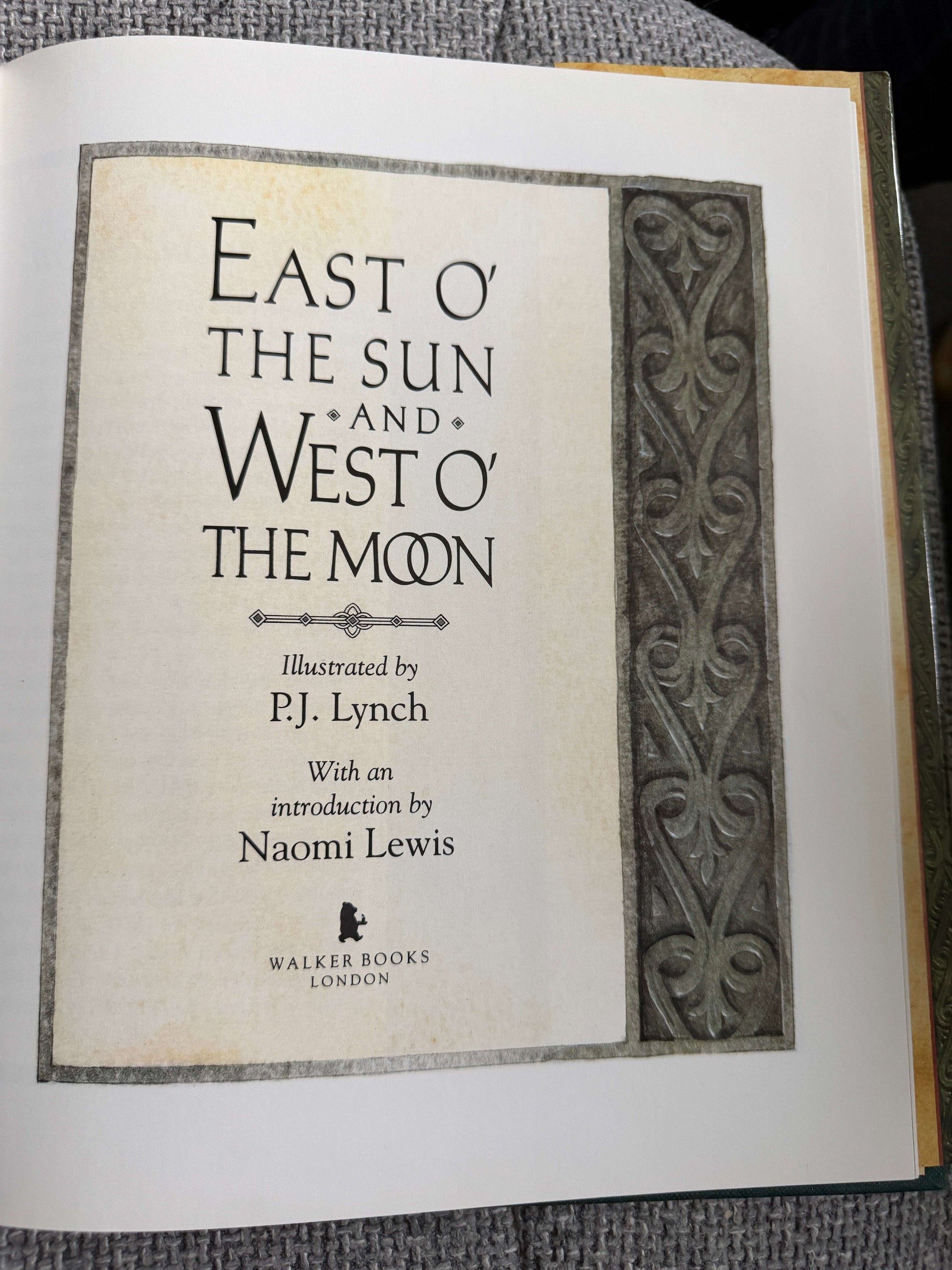 1991*1st* East O’ The Sun & West O’ The Moon - P. J. Lynch (Walker Books)