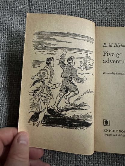 1969 Five Go Adventuring Again - Enid Blyton (Eileen Soper Illust) Green Knight