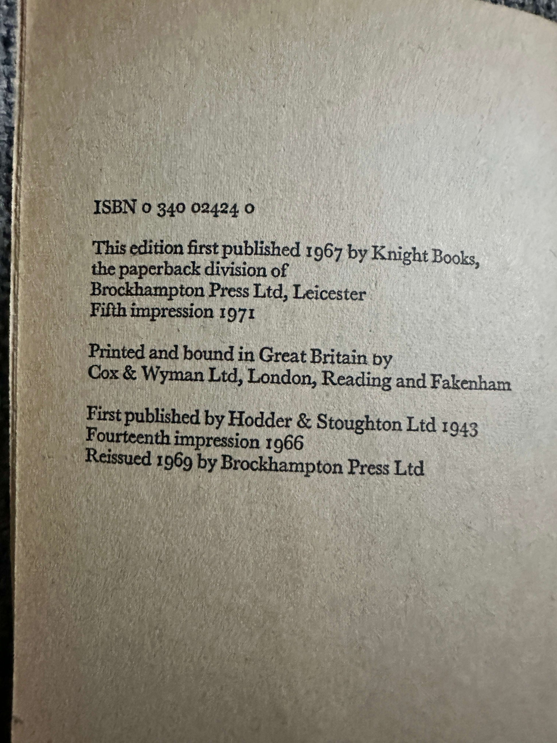 1969 Five Go Adventuring Again - Enid Blyton (Eileen Soper Illust) Green Knight