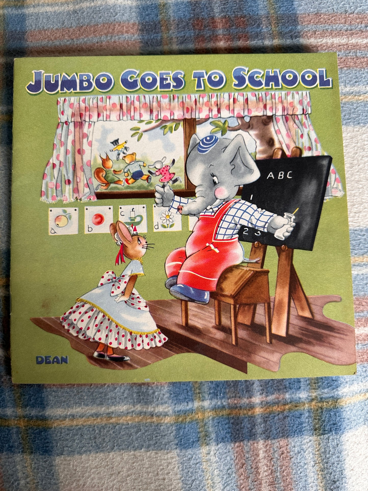 1950’s Jumbo Goes To School - Violet M. Williams(Dean & Son Ltd)