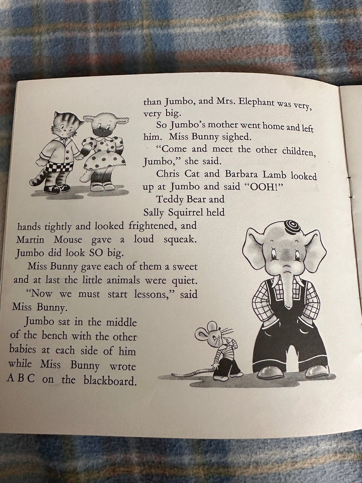 1950’s Jumbo Goes To School - Violet M. Williams(Dean & Son Ltd)