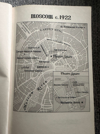 2017 A Gentleman In Moscow - Amor Towles (Penguin)