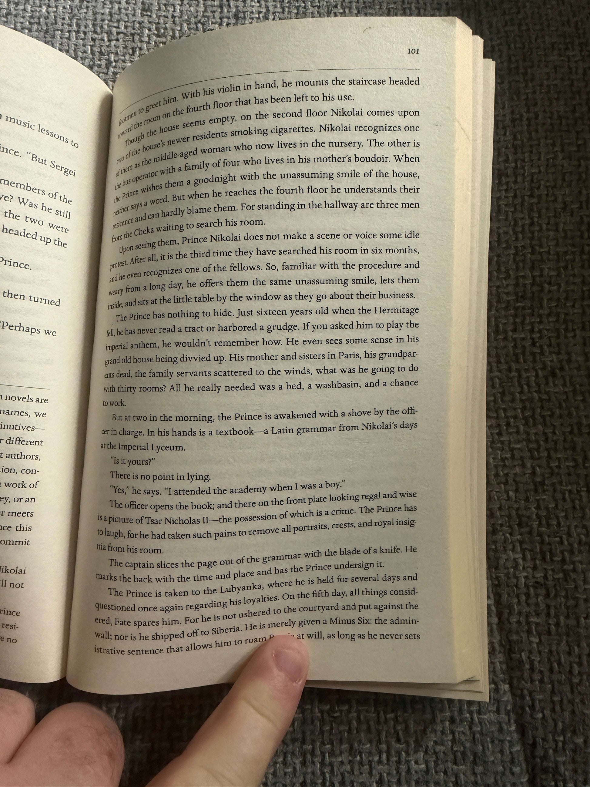 2017 A Gentleman In Moscow - Amor Towles (Penguin)