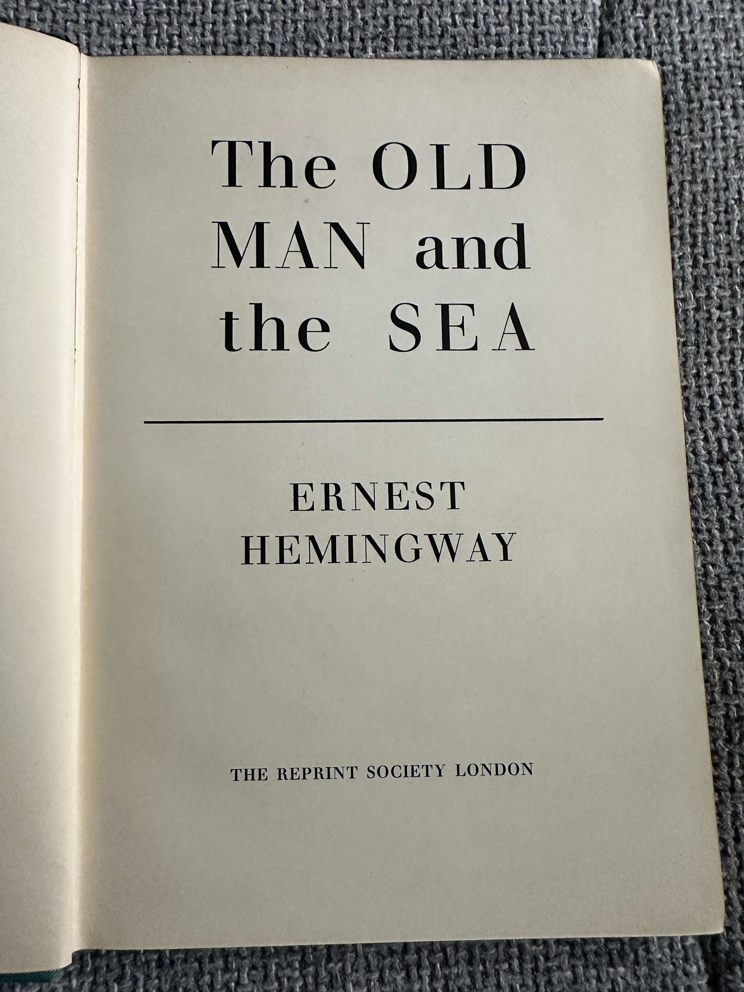 1953 The Old Man & The Sea - Ernest Hemingway( Charles F. Tunnicliffe & Raymond Sheppard Illust) The Reprint Society