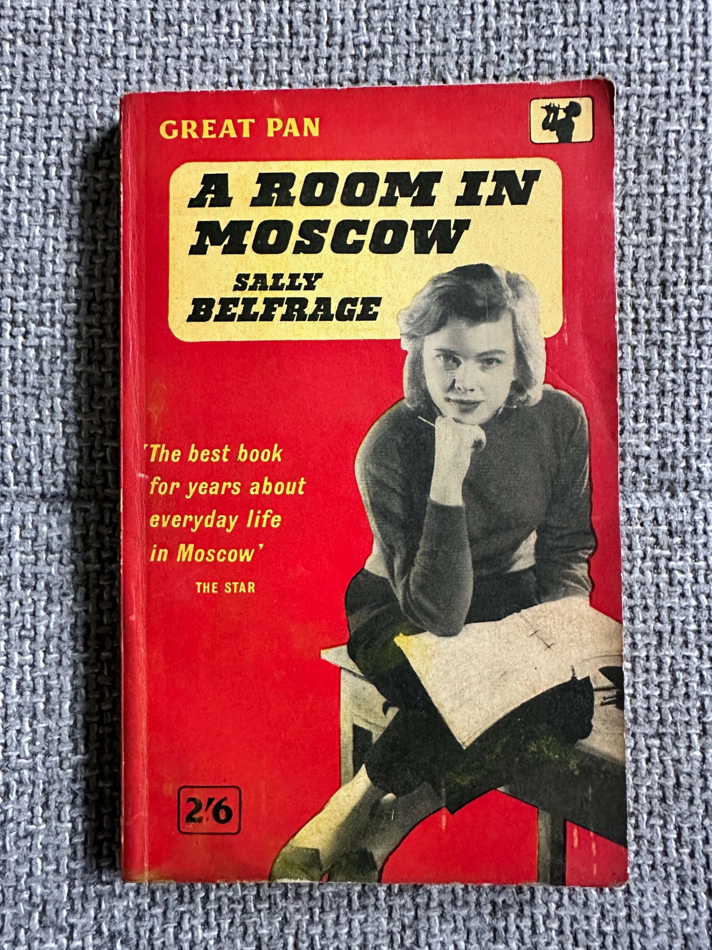 1959*1st* A Room In Moscow - Sally Belfrage (Pan Books)
