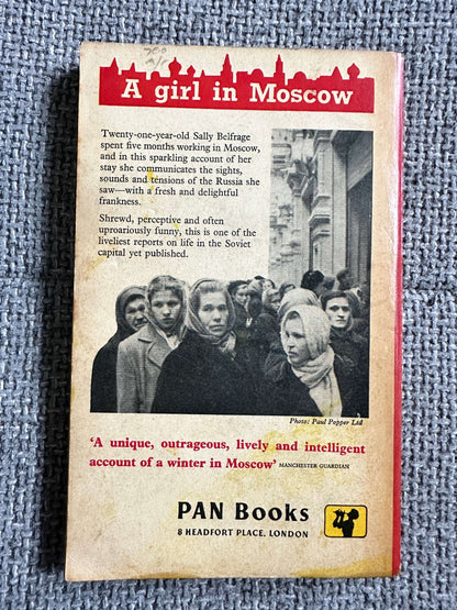 1959*1st* A Room In Moscow - Sally Belfrage (Pan Books)