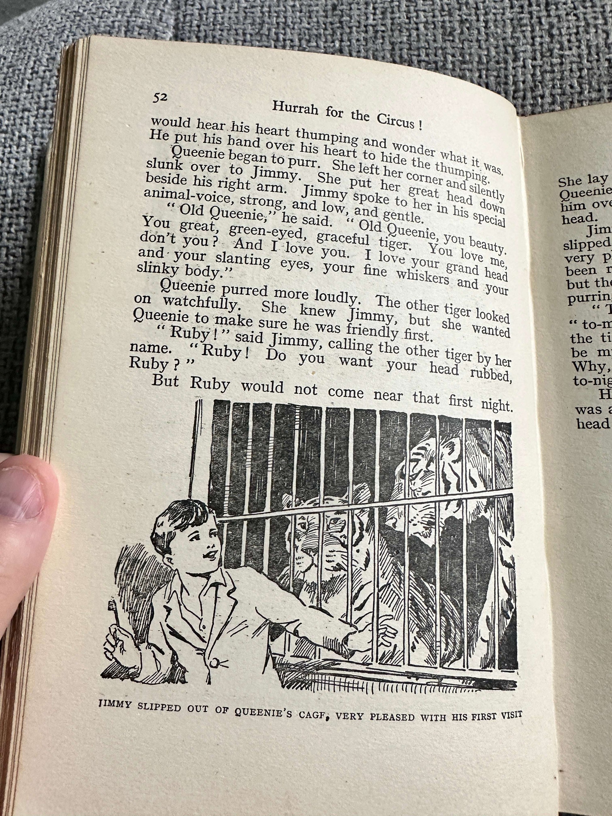 1942 Hurrah For The Circus - Enid Blyton (E.H. Davie Illust) George Newnes Ltd.