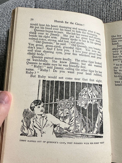 1942 Hurrah For The Circus - Enid Blyton (E.H. Davie Illust) George Newnes Ltd.