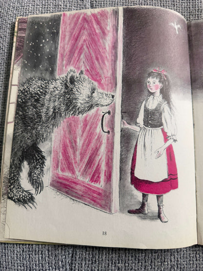1965*1st* Snow White & Rose Red - Barbara Cooney (Constable Young Books Ltd)